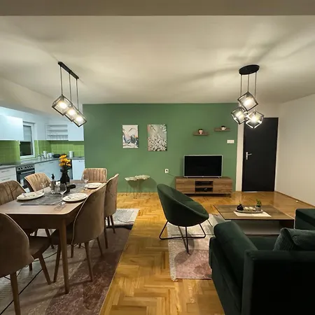 A Cozy Retreat Apartment Скопие Екстериор снимка