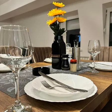 A Cozy Retreat Apartment Скопие Екстериор снимка